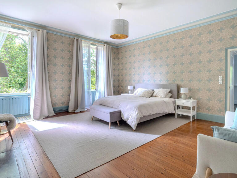 Propriété Nevers - 14 chambres - 580m²