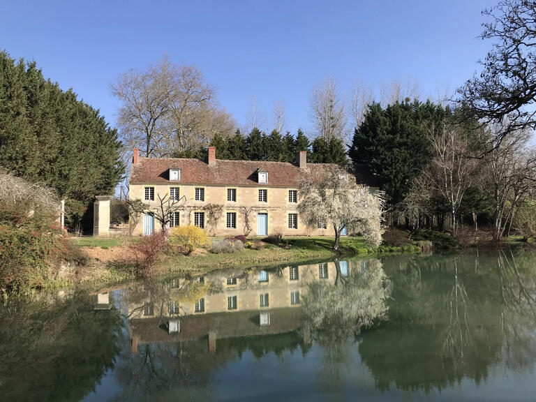 Propriété Nevers - 14 chambres - 580m²