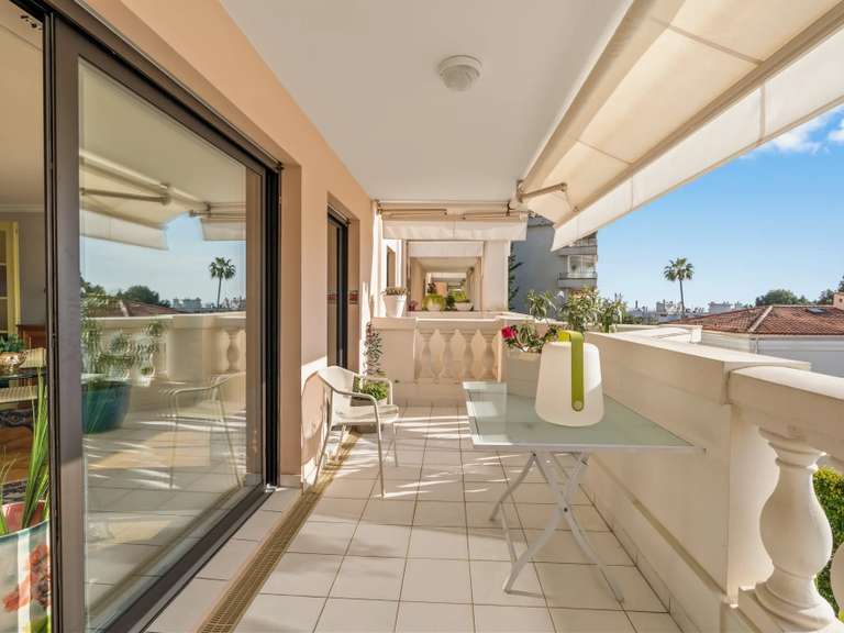 Appartement Nice - 1 chambre - 76m²