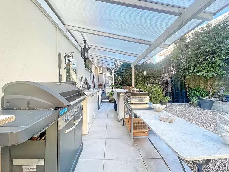 Apartment Nice - 2 bedrooms - 227m²