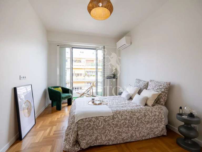 Apartment with Sea view Nice - 3 bedrooms - 77m²