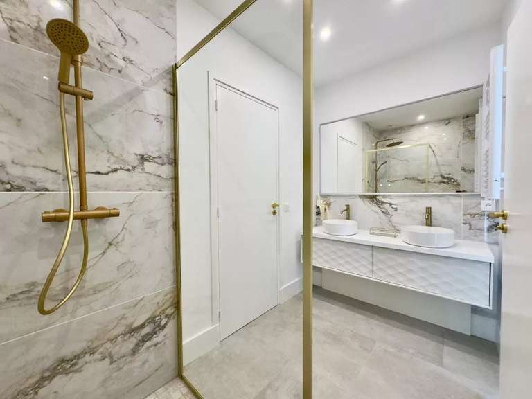 Apartment with Sea view Nice - 2 bedrooms - 58m²