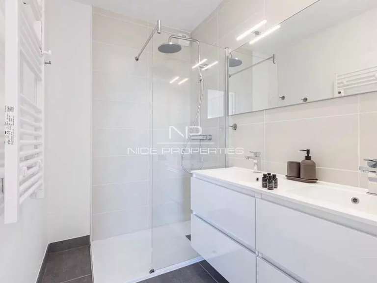 Apartment with Sea view Nice - 2 bedrooms - 60m²