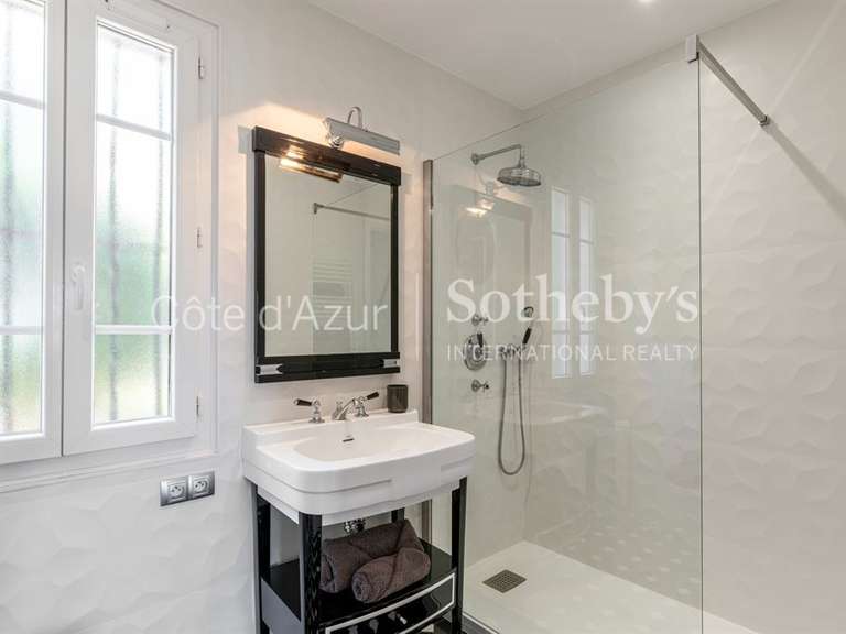 Appartement Nice - 1 chambre - 61m²