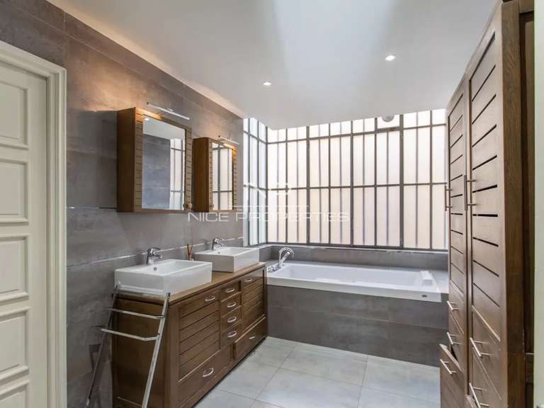 Appartement Nice - 6 chambres - 260m²