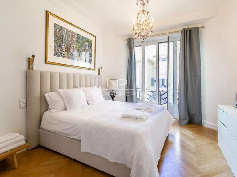 Appartement Nice - 1 chambre - 102m²