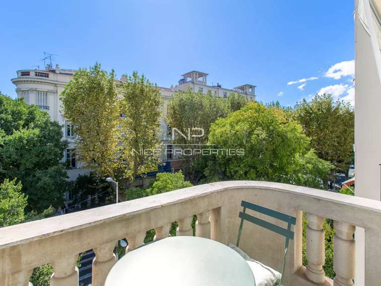 Appartement Nice - 1 chambre - 102m²
