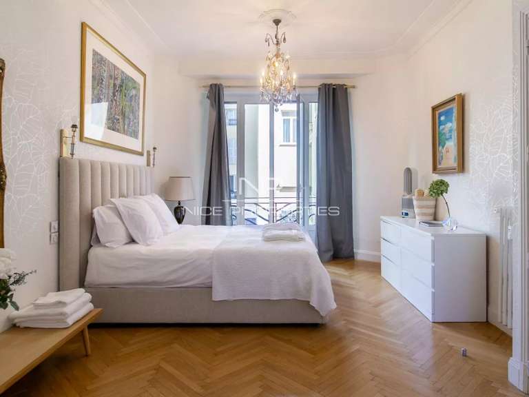 Appartement Nice - 1 chambre - 102m²