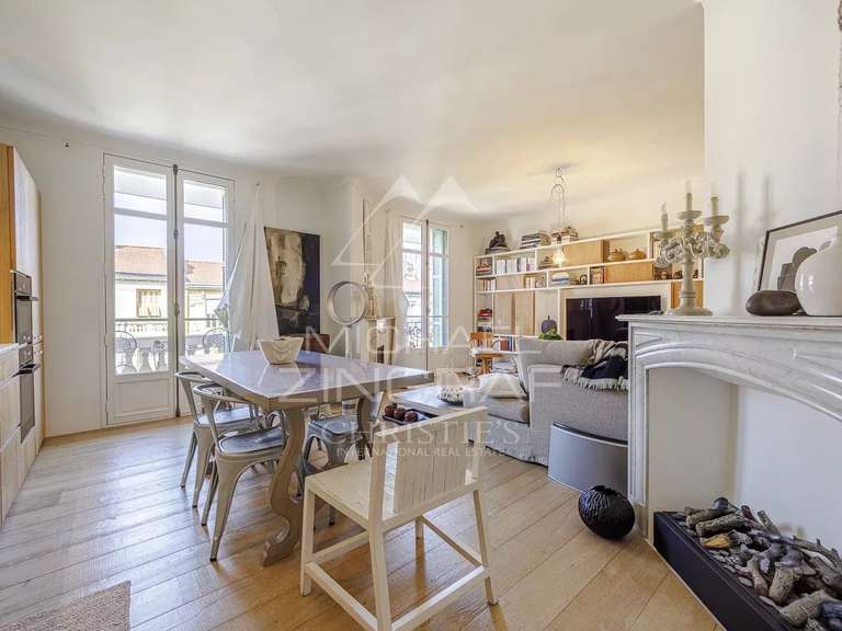 Appartement Nice - 1 chambre - 75m²