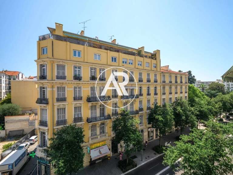 Apartment Nice - 2 bedrooms - 64m²