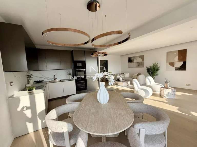 Appartement Nice - 2 chambres - 109m²