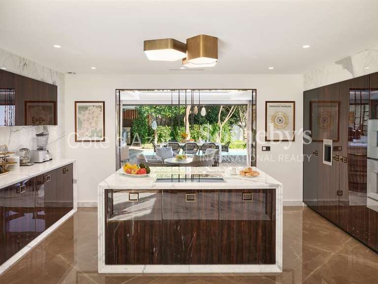 House Nice - 4 bedrooms - 392m²