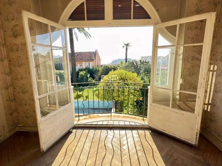 House Nice - 5 bedrooms - 254m²