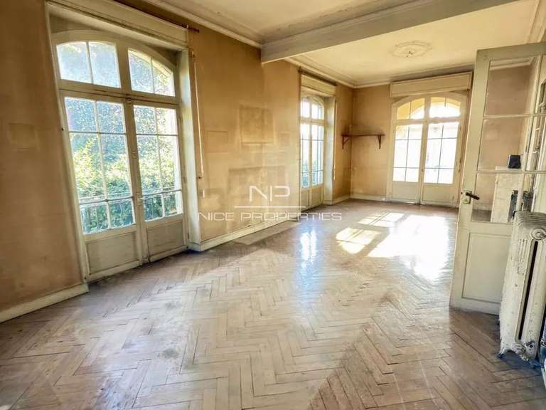 House Nice - 5 bedrooms - 254m²