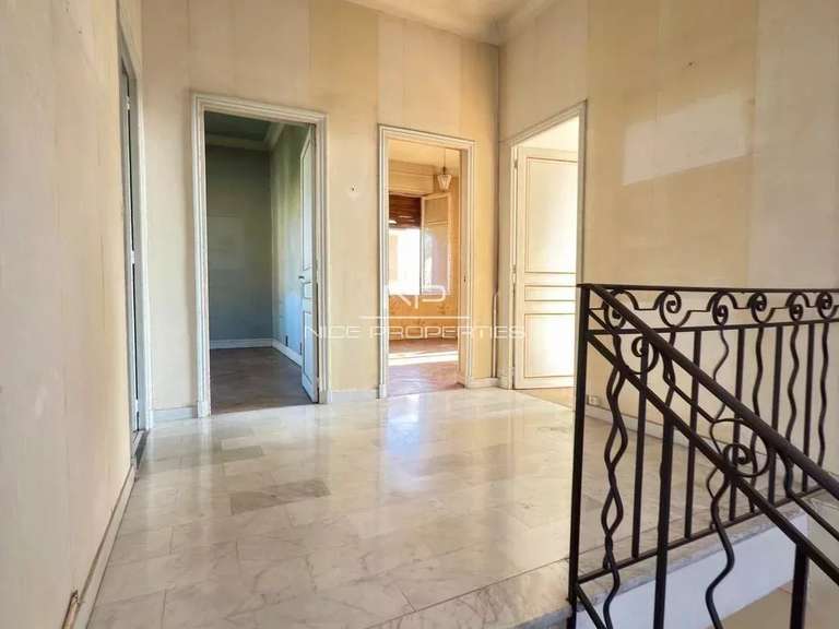 House Nice - 5 bedrooms - 254m²