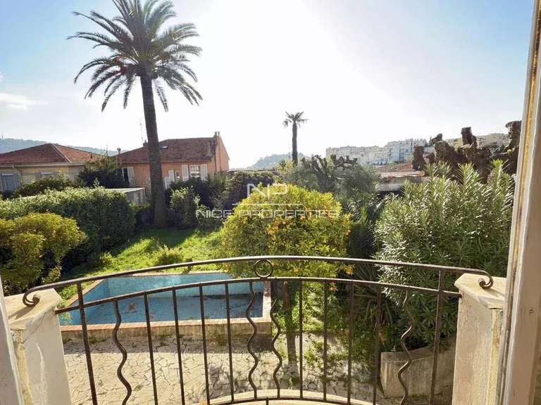 House Nice - 5 bedrooms - 254m²