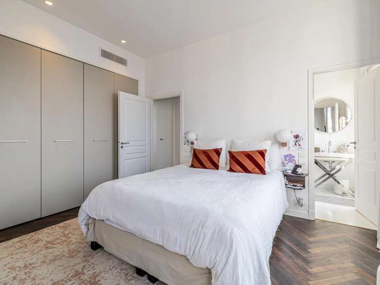 House Nice - 5 bedrooms - 222m²