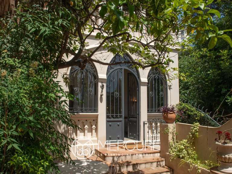 House Nice - 4 bedrooms - 161m²