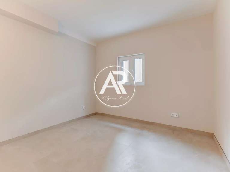 House Nice - 5 bedrooms - 145m²