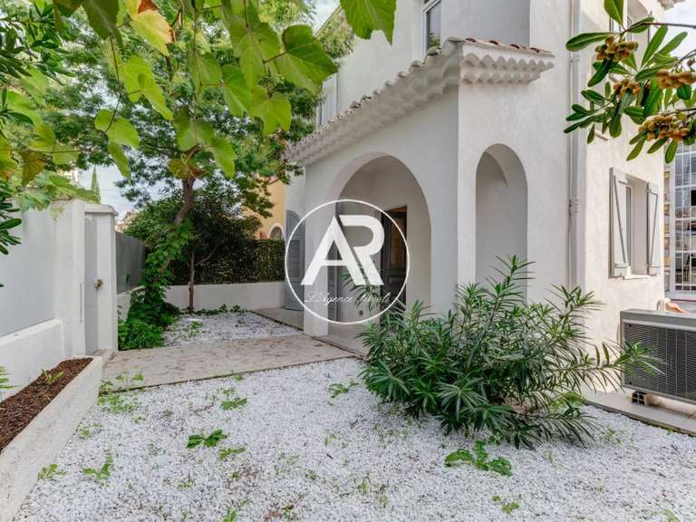 House Nice - 5 bedrooms - 145m²