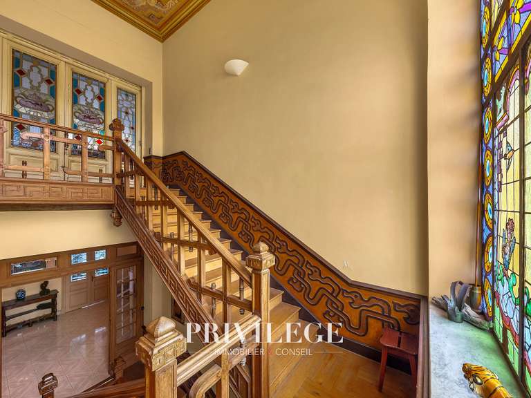 House Nice - 7 bedrooms - 824m²