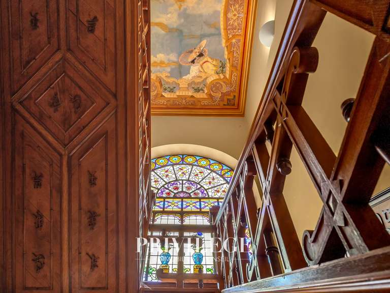 House Nice - 7 bedrooms - 824m²