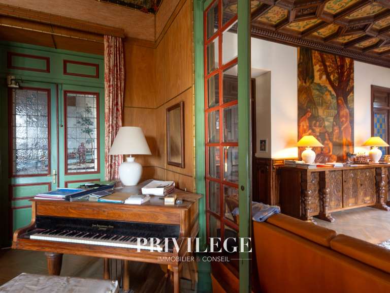 House Nice - 7 bedrooms - 824m²