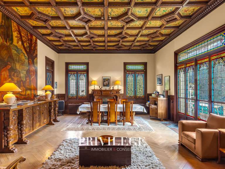 House Nice - 7 bedrooms - 824m²