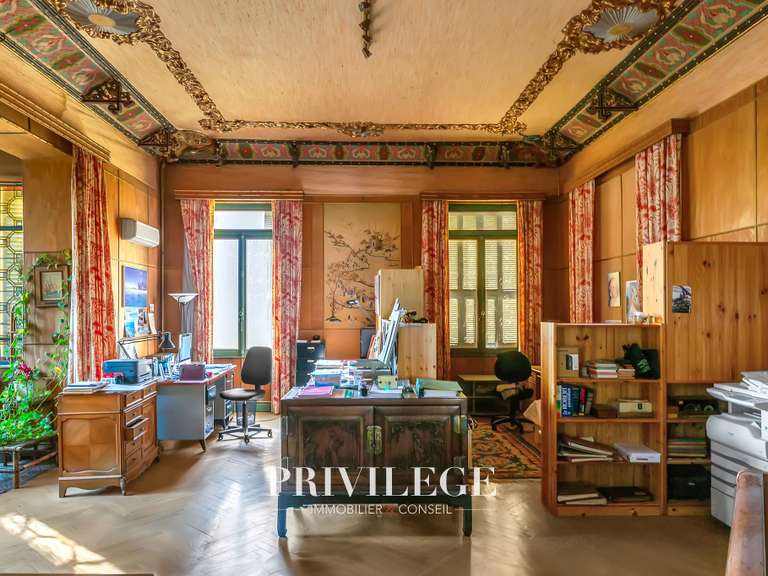 House Nice - 7 bedrooms - 824m²