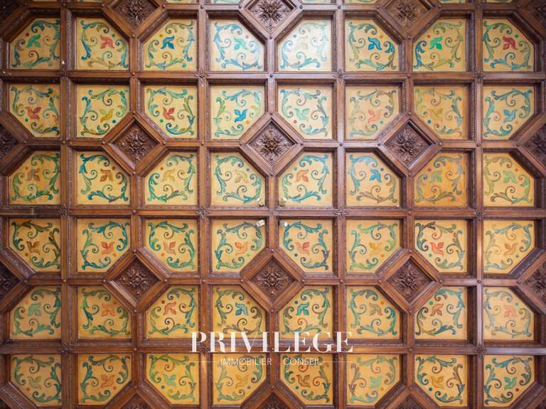 House Nice - 7 bedrooms - 824m²