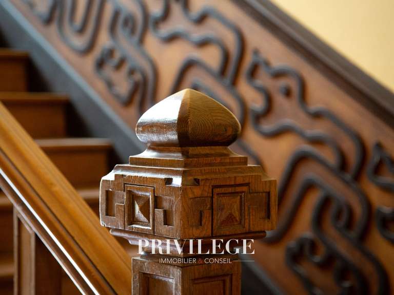 House Nice - 7 bedrooms - 824m²