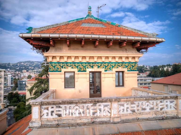 House Nice - 7 bedrooms - 824m²