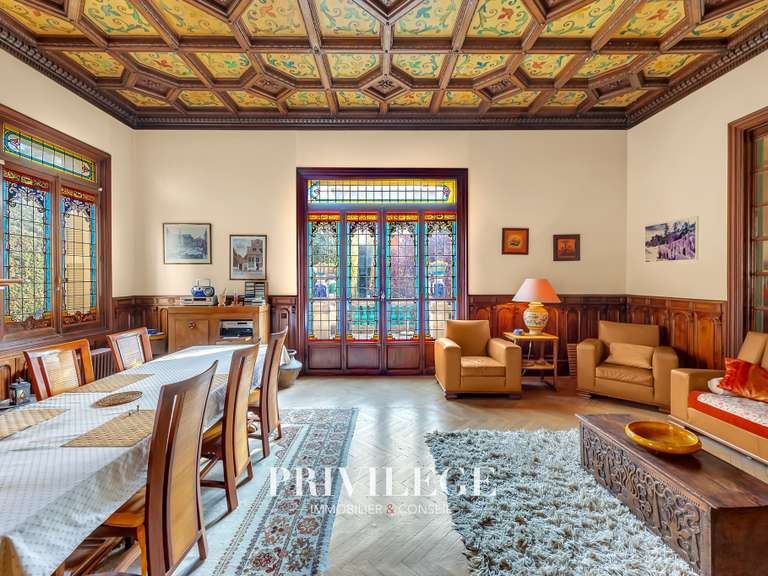 House Nice - 7 bedrooms - 824m²