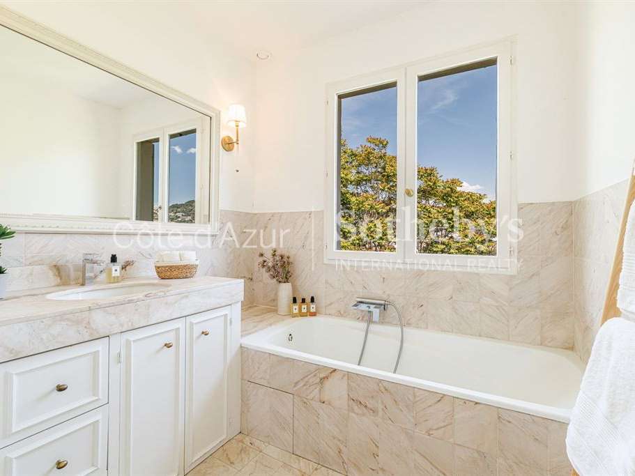 Property Nice