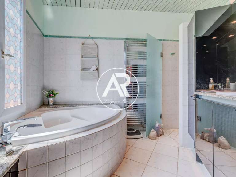 Villa avec Vue sur mer Nice - 6 chambres - 2450m²