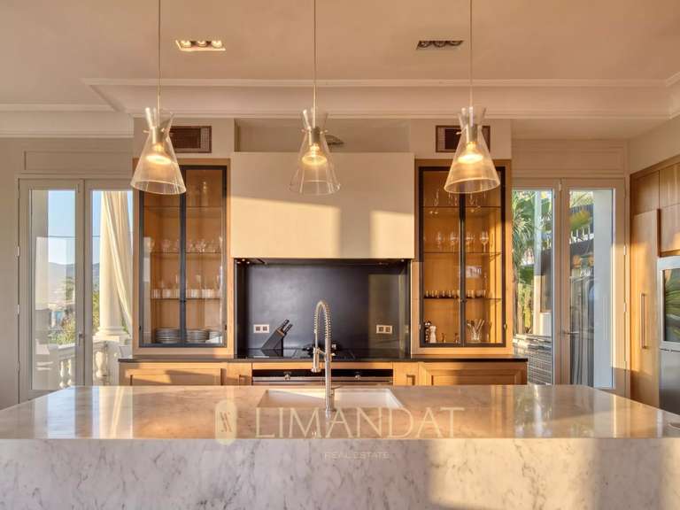 Villa avec Vue sur mer Nice - 5 chambres - 253m²