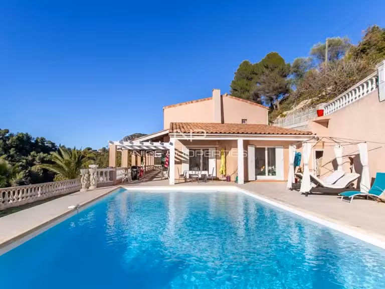 Villa Nice - 5 chambres - 256m²