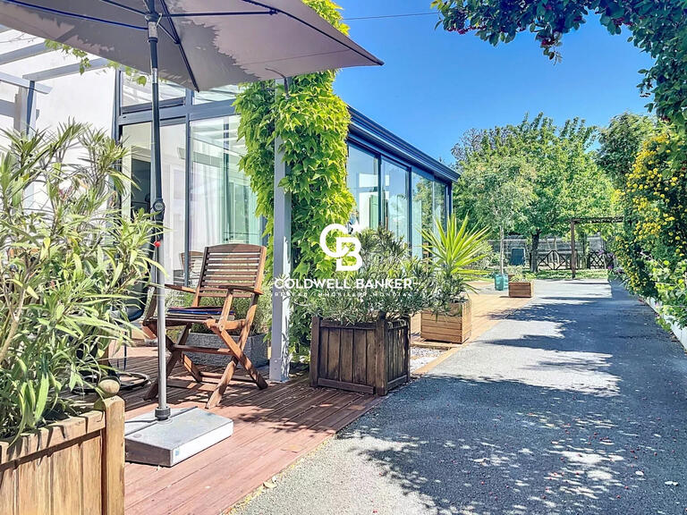 Maison Nieul-sur-Mer - 5 chambres - 168m²