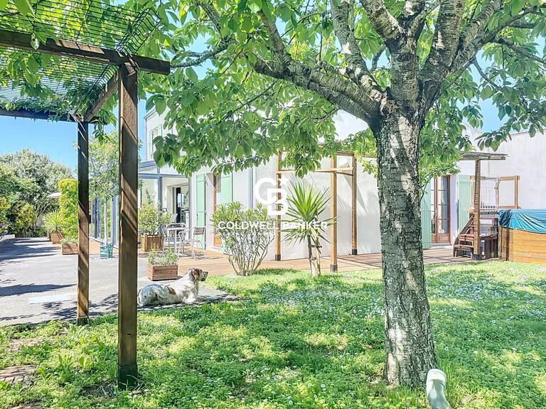 Maison Nieul-sur-Mer - 5 chambres - 168m²