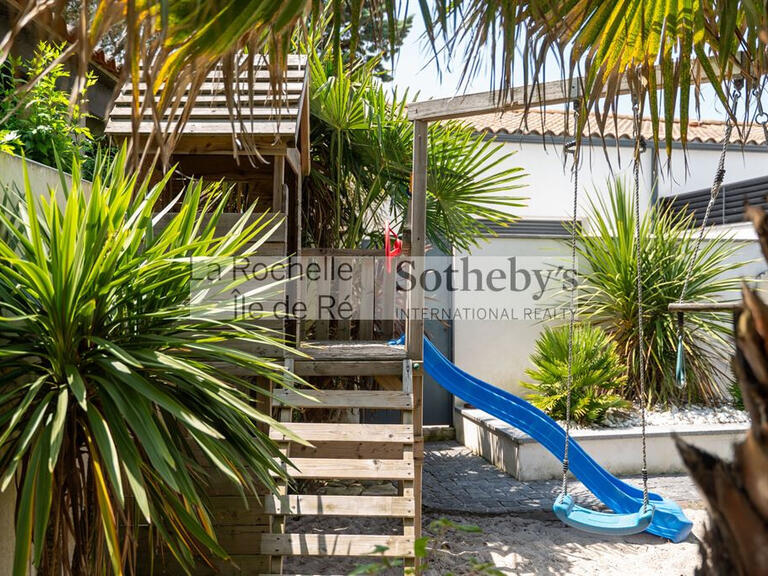 Maison Nieul-sur-Mer - 4 chambres - 200m²
