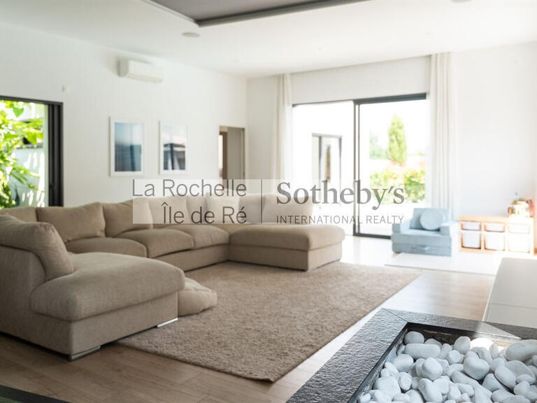 Maison Nieul-sur-Mer - 4 chambres - 200m²