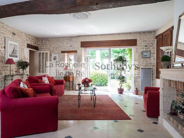 Maison Nieul-sur-Mer - 3 chambres - 189m²