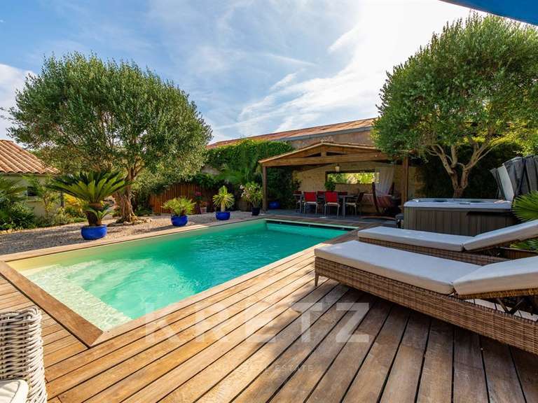 House Nieul-sur-Mer - 4 bedrooms - 147m²