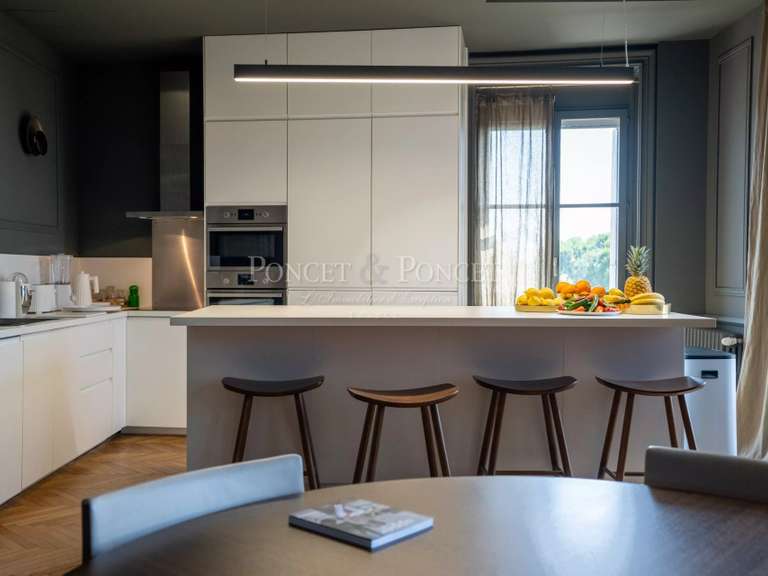 Appartement Nîmes - 3 chambres - 143m²