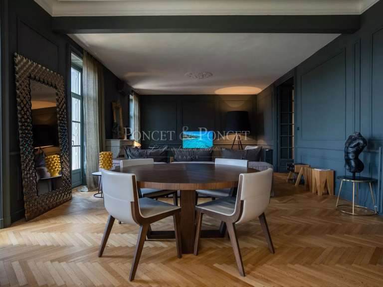 Appartement Nîmes - 3 chambres - 143m²