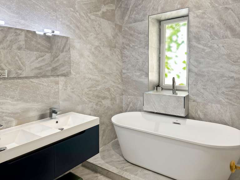 Appartement Nîmes - 3 chambres - 181m²