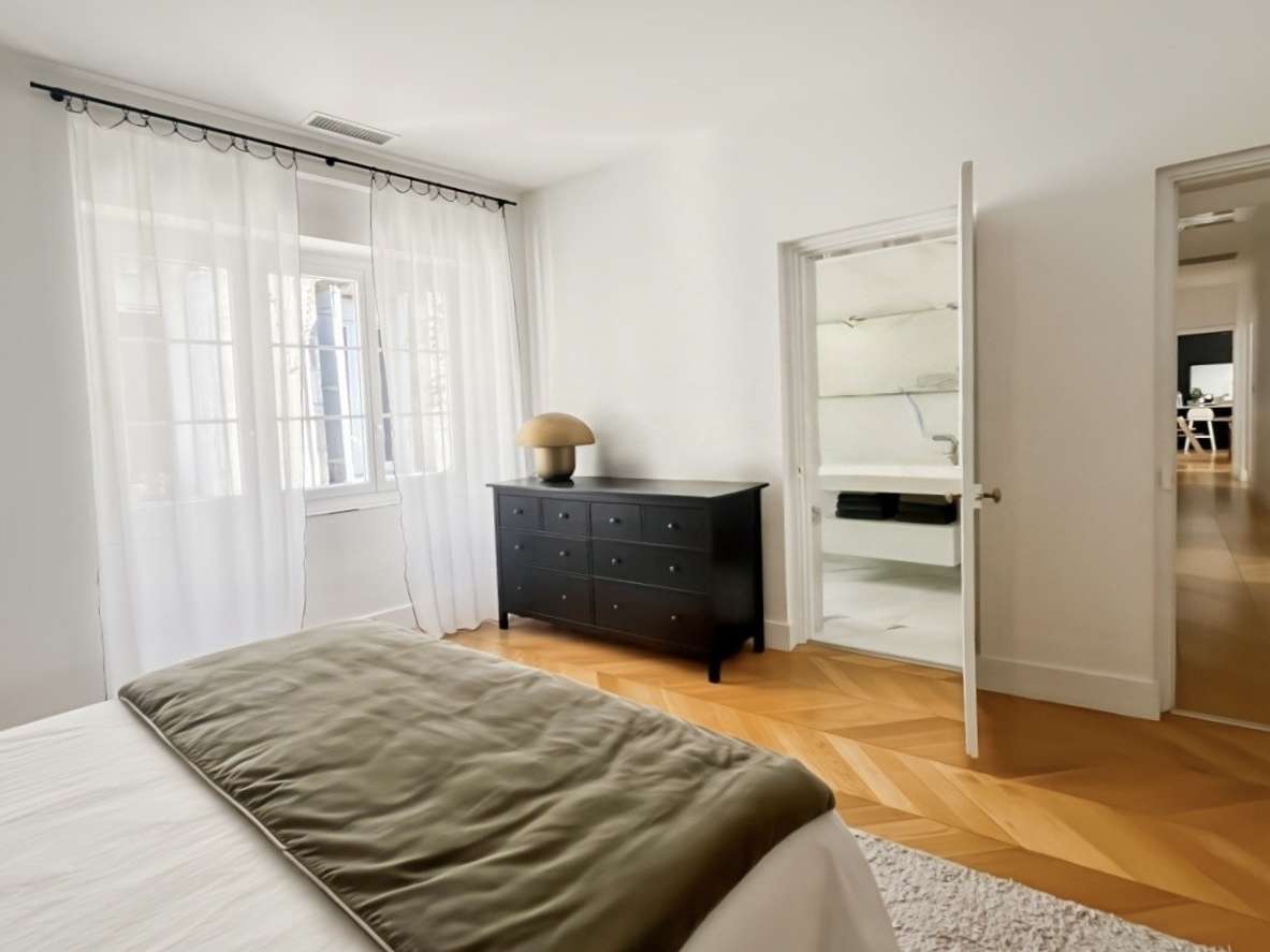 Apartment Nîmes