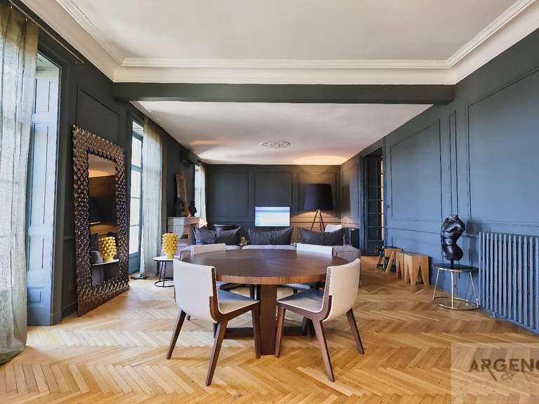 Apartment Nîmes - 3 bedrooms - 140m²