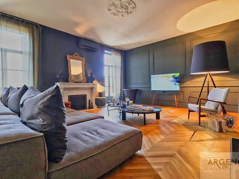 Apartment Nîmes - 3 bedrooms - 140m²