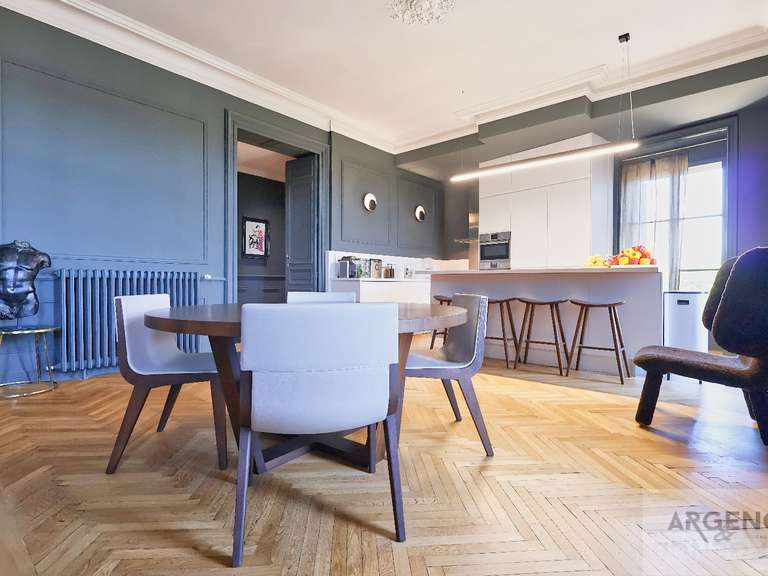Apartment Nîmes - 3 bedrooms - 140m²